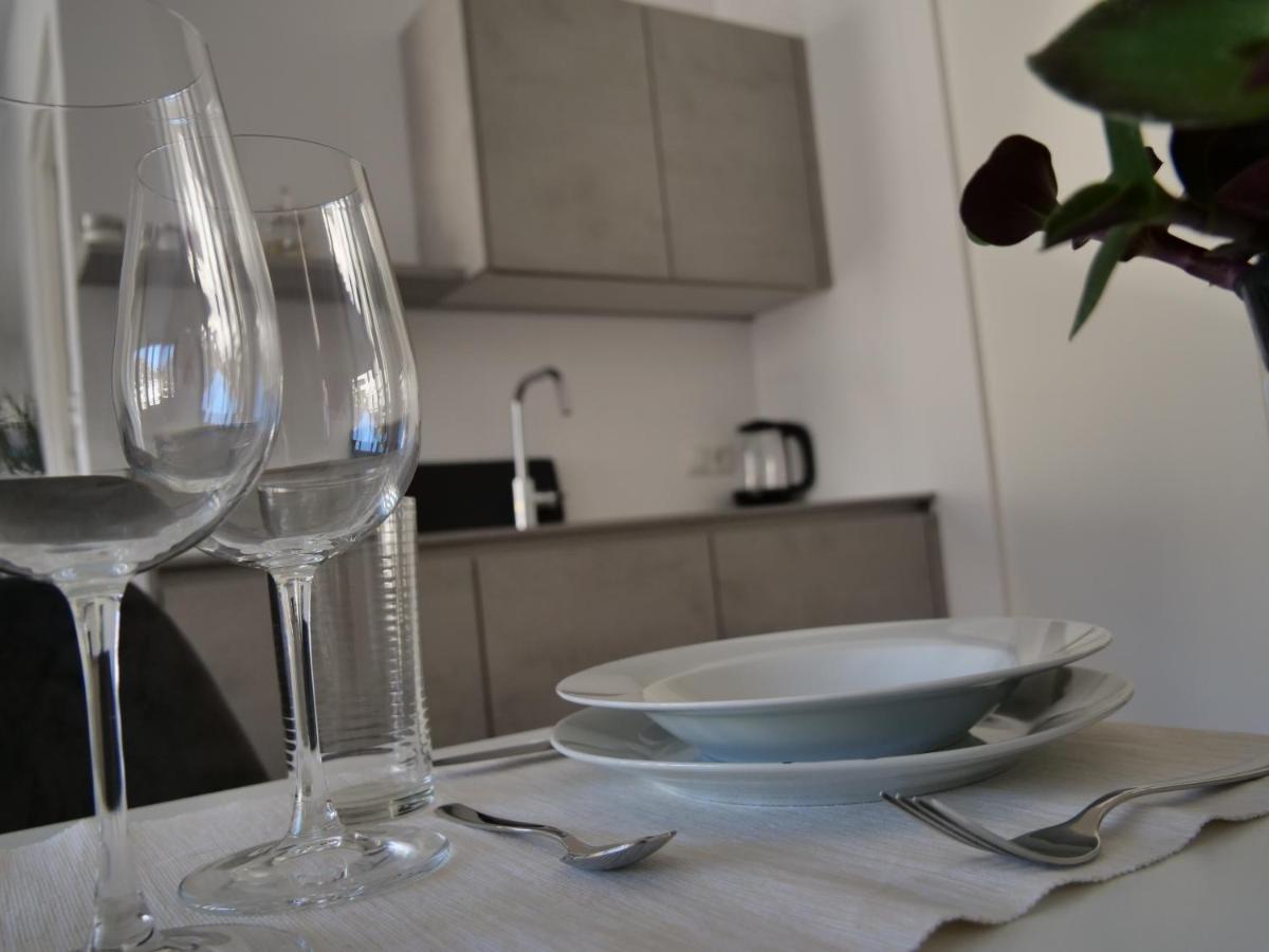 Apartments Sabine K เมราโน ภายนอก รูปภาพ